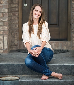 Portrait of Liz Simmons with The Light Mom